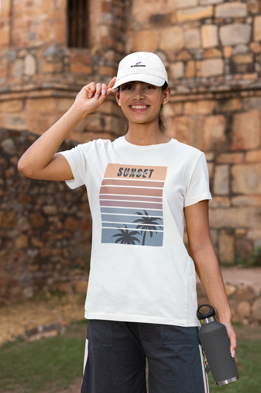 Nachhaltiges Damen Bio-T-Shirt, Sunset Vibes‘ aus 100 % Bio-Baumwolle mit maritimem Design & Sonnenuntergangs-Motiv In Weiß (White-3) von www.digiuliano.com