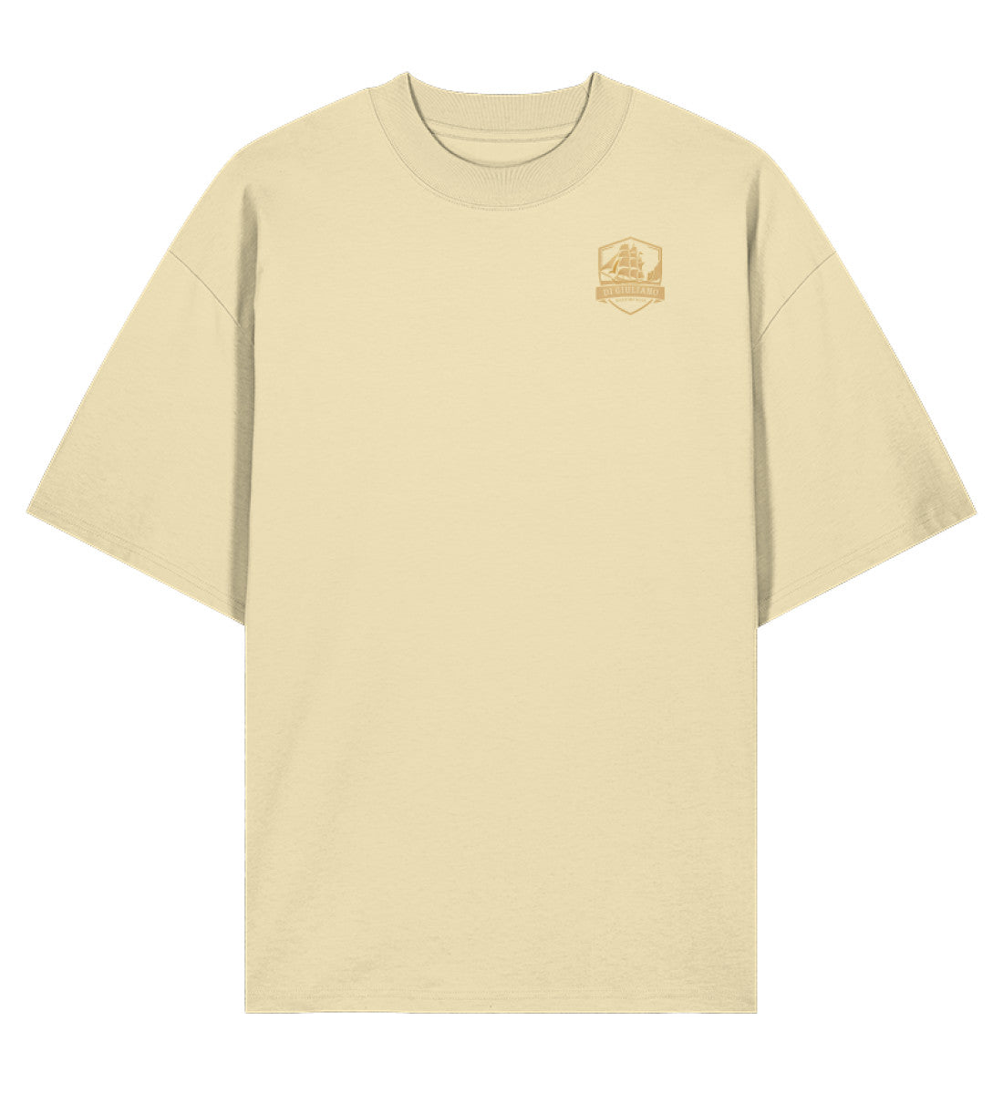Naturbelassen maritimes Organic Oversized T-Shirt Vorderansicht aus 100 % Bio-Baumwolle mit lockerem Schnitt und dezentem „DI GIULIANO“-Logo auf der Brust. (Natural Raw-7131) www.digiuliano.com
