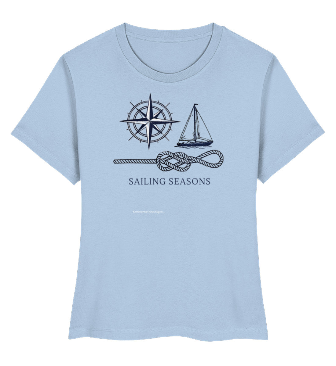 Hellblaues Maritimes Damen Premium Organic T-Shirt mit dem Motiv „Sailing Seasons“, einer detaillierten Kompassrose, einer Segelyacht und einem Schiffstau. (Blue Soul-7317) www.digiuliano.com