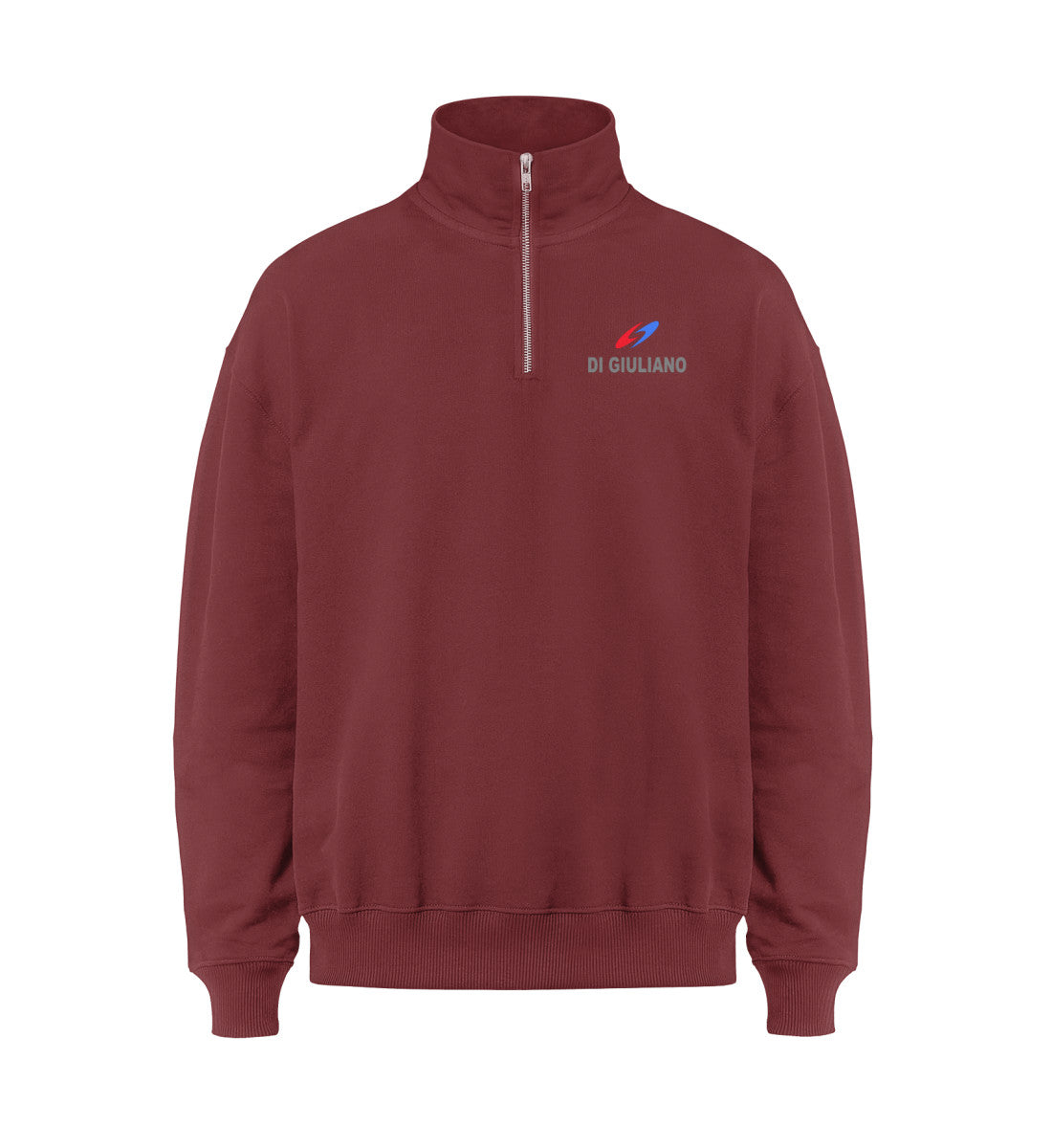 Erdrot maritimes Bio Half-Zip Sweatshirt in der Vorderansicht mit Metall-Reißverschluss am Stehkragen, Ripp-Bündchen und dezentem „DI GIULIANO MARITIME MODE“-Logo. (Red Earth-7262) www.digiuliano.com